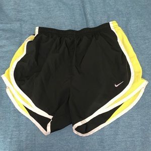 NIKE DRI FIT TEMPO SHORTS BLACK AND LIME GREEN